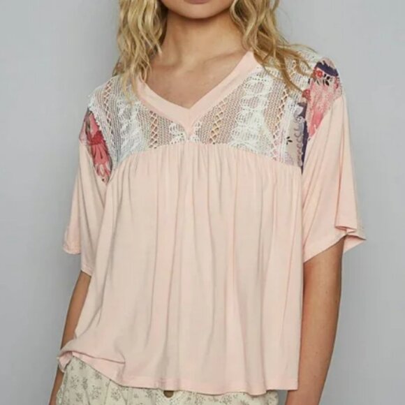 NWT POL Clothing Peach Blush V-Neck Boho Crochet Blouse – Sizes S, M, L - Picture 1 of 7